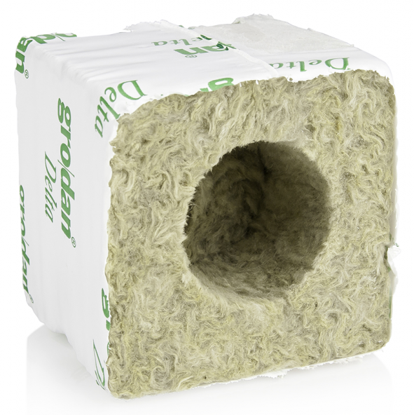 Grodan Kulturblock 7,5x7,5x6,5cm großes Loch Details 1